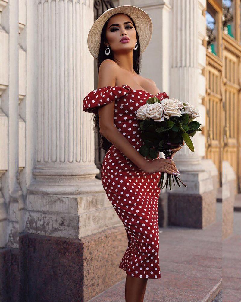Casual Dresses 2021 Summer Style Sweetheart Tube Top Polka Dot Shoulder Tight-Fitting Hip Sexy Side Slit Dress, Black
Casual Dresses 2021 Summer Style Sweetheart Tube Top Polka Dot Shoulder Tight-Fitting Hip Sexy Side Slit Dress, Black