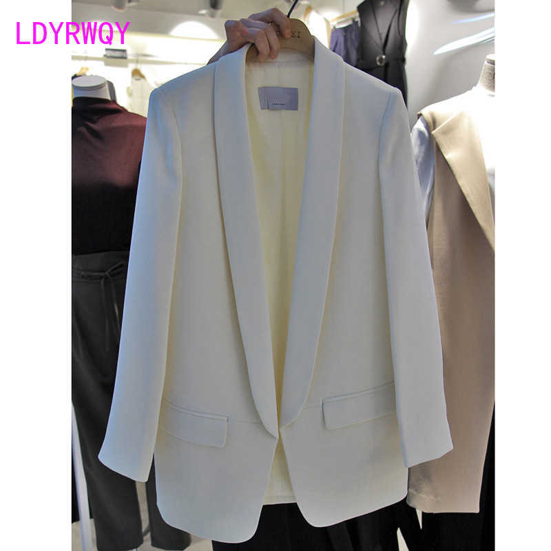 autumn casual Korean long sleeve ladies single blazer Hidden Breasted Solid Regular Notched Pockets 210603, Navy blue
autumn casual Korean long sleeve ladies single blazer Hidden Breasted Solid Regular Notched Pockets 210603, Navy blue