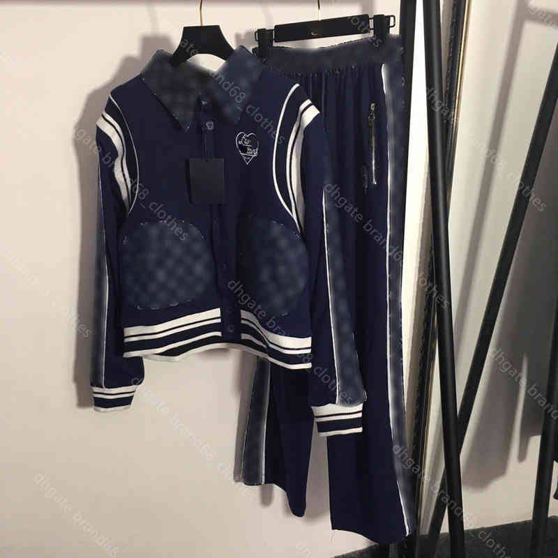 22ss spring women designer tracksuit reversible jacket pants two piece suit 5A embroidered logo old flower print coat elasticated waist slac, White
22ss spring women designer tracksuit reversible jacket pants two piece suit 5A embroidered logo old flower print coat elasticated waist slac, White