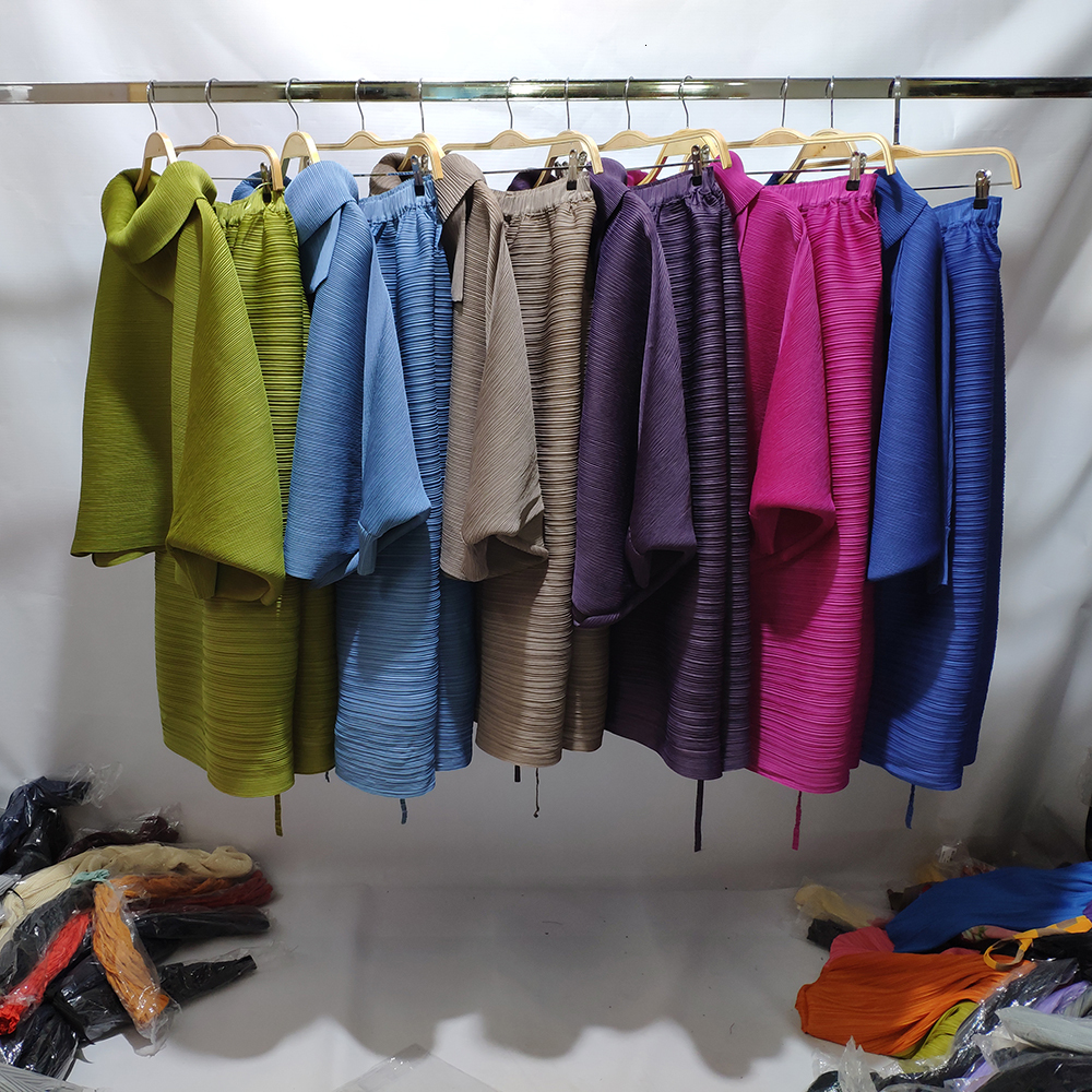 New 2021 Spring Two-piece Suit Plus Size Women's Pleated Designer Aesthetic Clothing Production Original Picture F4rr, Pea green color
New 2021 Spring Two-piece Suit Plus Size Women's Pleated Designer Aesthetic Clothing Production Original Picture F4rr, Pea green color