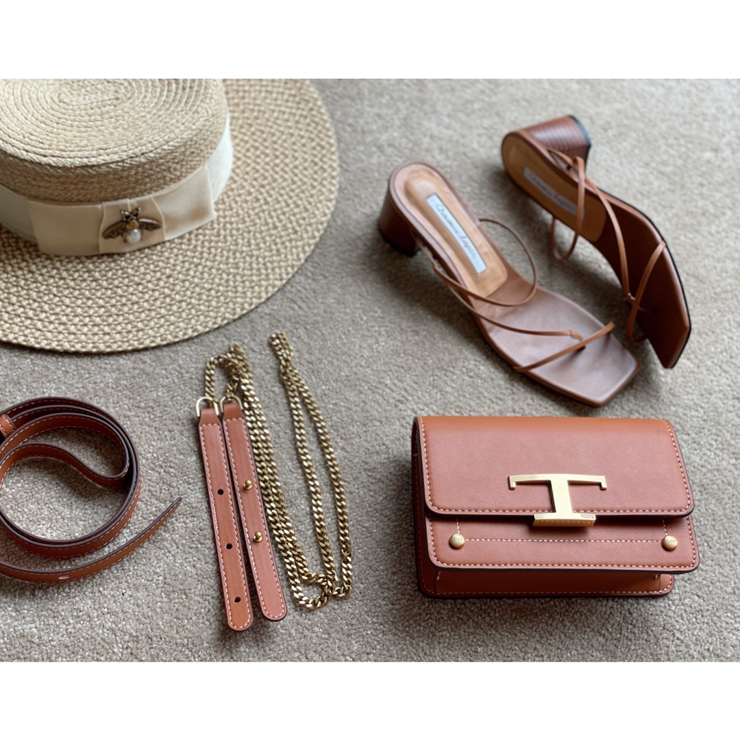 Fashion Women Bag Luxury Quality Leather Shoulder Handbag Ladies Chain Messenger Girl Crossbody Metal Flip Sac Straps Designers Model 2021
Fashion Women Bag Luxury Quality Leather Shoulder Handbag Ladies Chain Messenger Girl Crossbody Metal Flip Sac Straps Designers Model 2021
