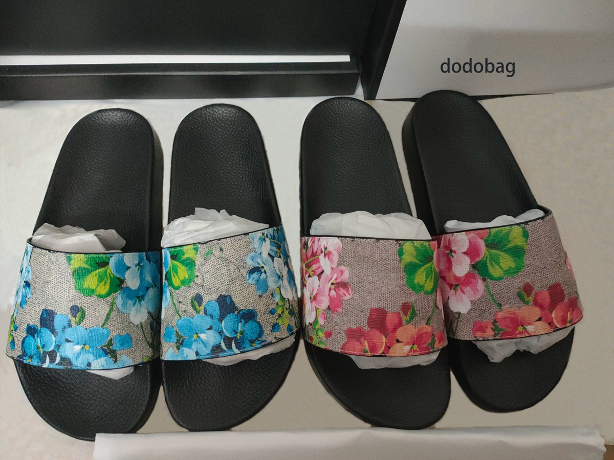 2021 men Sandals Slippers Embroidery Designers Slides women Sandal Floral Brocade Flip Flops Striped Beach Leather Rubber Flower Slipper Loafers With Box-001, Safflower
2021 men Sandals Slippers Embroidery Designers Slides women Sandal Floral Brocade Flip Flops Striped Beach Leather Rubber Flower Slipper Loafers With Box-001, Safflower