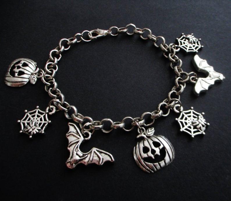 Link, Chain Bat Spider Web Halloween Charm Bracelet Gothic Punk Goth Nu Jewelry Fashion Statement Rock Women Gift
Link, Chain Bat Spider Web Halloween Charm Bracelet Gothic Punk Goth Nu Jewelry Fashion Statement Rock Women Gift