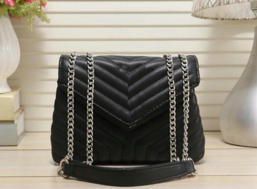 2021 High Quality Fashion women diagonal Shoulder bag Pu leather silver chain strap bag Crossbody Messenger bag Female handbag wallet
2021 High Quality Fashion women diagonal Shoulder bag Pu leather silver chain strap bag Crossbody Messenger bag Female handbag wallet