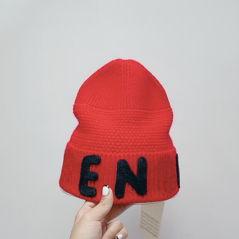 Winter Cashmere Beanie Hats For Mens Women Letter F Beanies Hat Luxurys Designers Cap Casquette Couples Fitted Hat Trucker D2111091Z
Winter Cashmere Beanie Hats For Mens Women Letter F Beanies Hat Luxurys Designers Cap Casquette Couples Fitted Hat Trucker D2111091Z