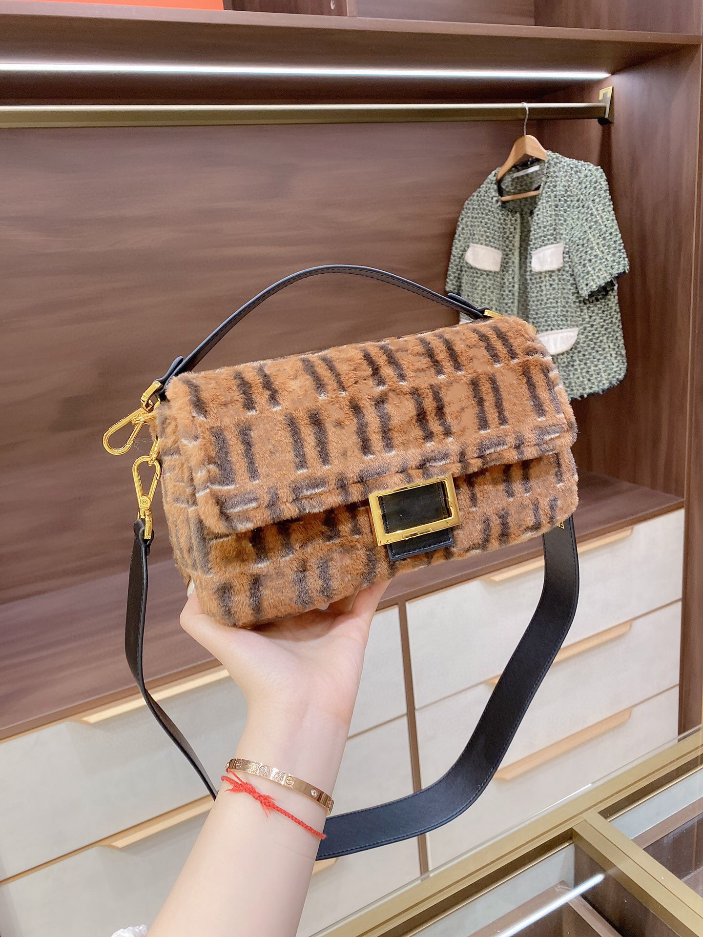 Fashion Baguette Bags FF Designer Bag Handbag Women Shoulder Bag Crossbody with Detachable Handle and Shoulder Strap Mini Bag, Blue
Fashion Baguette Bags FF Designer Bag Handbag Women Shoulder Bag Crossbody with Detachable Handle and Shoulder Strap Mini Bag, Blue