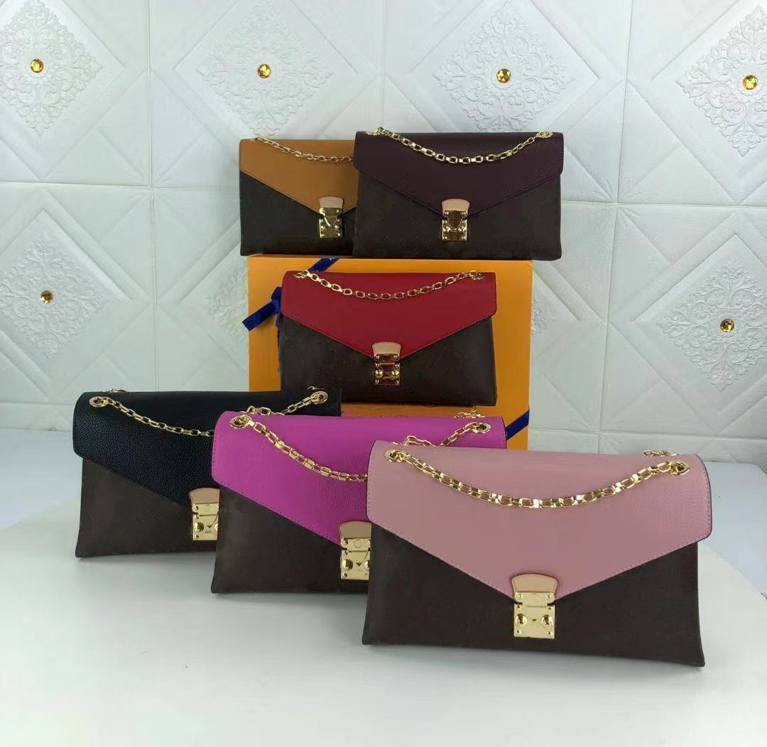 2021 Fashion Designers Womens Handbags luxurys lady shoulder bag high quality leather messenger bags classic digram flowers crossbody Chains Plaid purses 41200, Make up the difference
2021 Fashion Designers Womens Handbags luxurys lady shoulder bag high quality leather messenger bags classic digram flowers crossbody Chains Plaid purses 41200, Make up the difference