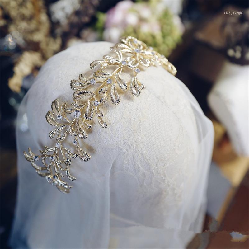 Wedding Dress Retro Baroque Alloy Tiara Bride Gold Plated Hair Ornamental European Style The Small Clip Passes Through Clips & Barrettes, Golden;silver
Wedding Dress Retro Baroque Alloy Tiara Bride Gold Plated Hair Ornamental European Style The Small Clip Passes Through Clips & Barrettes, Golden;silver