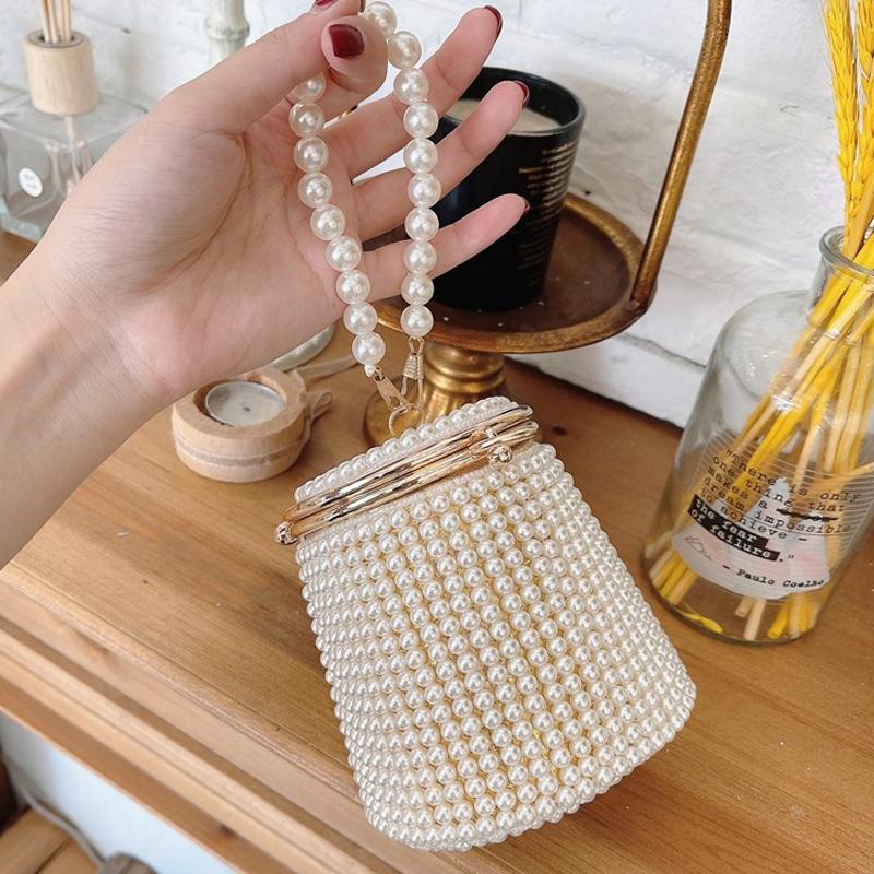 Evening Bags BRIGGS Fashion Mini Pearl Dinner Bag Women Ladies Clutch Purse Hand Chain Wedding Party Handbags Totes
Evening Bags BRIGGS Fashion Mini Pearl Dinner Bag Women Ladies Clutch Purse Hand Chain Wedding Party Handbags Totes