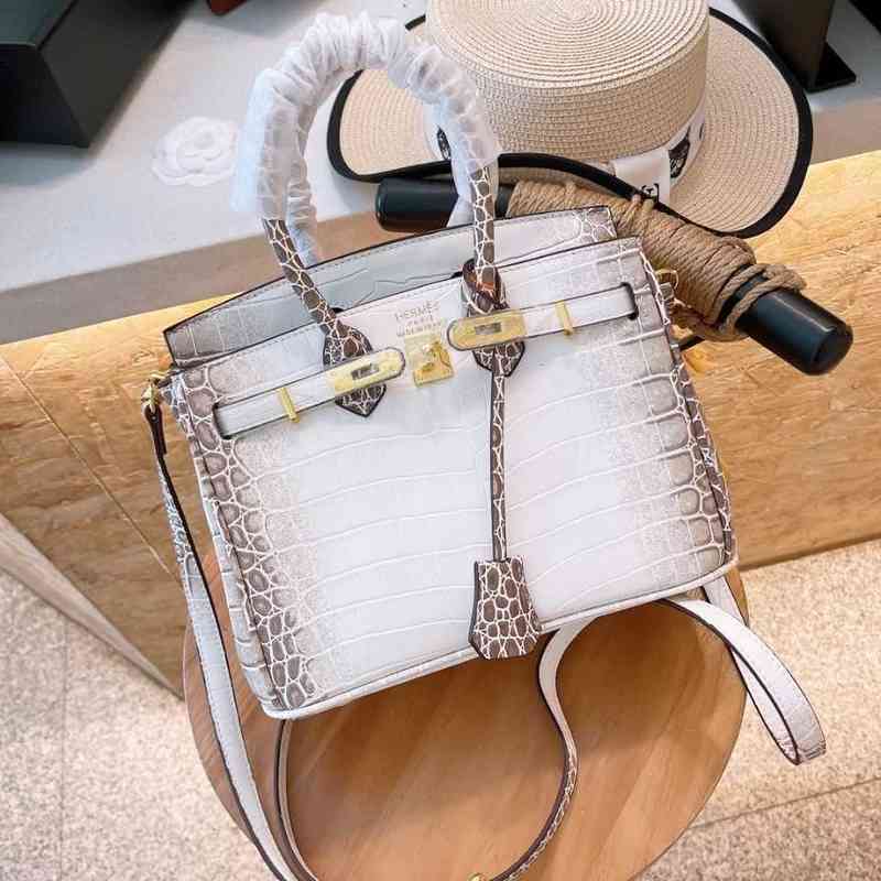 High Capacity Bag Fashion Himalayan White Women's Menger Single Shoulder Platinum Hand, Pony + 25 inches
High Capacity Bag Fashion Himalayan White Women's Menger Single Shoulder Platinum Hand, Pony + 25 inches