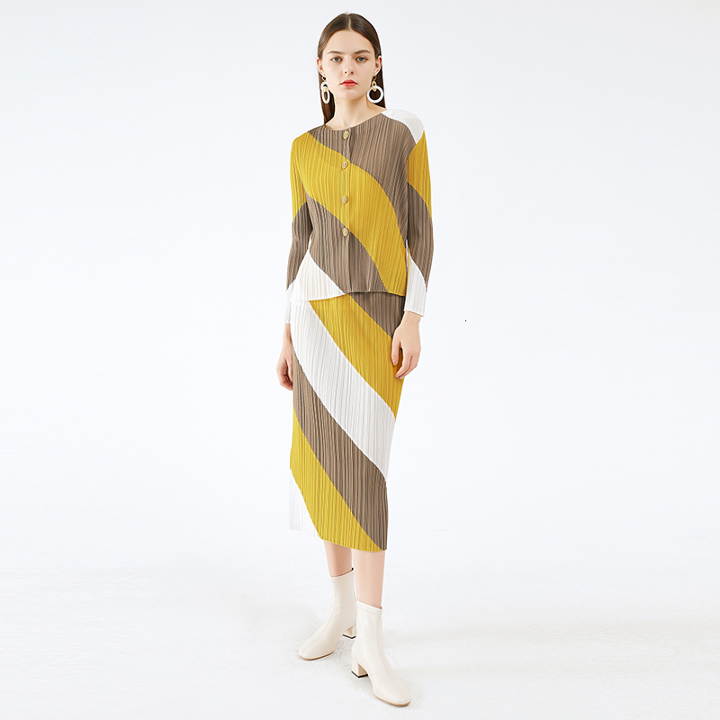 2021 New Pleats Women Outfits Pieces Autumn Winter Korean Fashion Chic Coat Button Long Sleeve Jacket Skirt Top 7wlr, Yellow
2021 New Pleats Women Outfits Pieces Autumn Winter Korean Fashion Chic Coat Button Long Sleeve Jacket Skirt Top 7wlr, Yellow