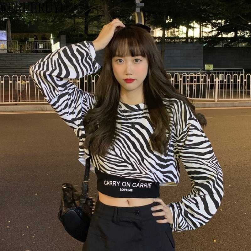 WERUERUYU Oversized Women Korean Style Clothing Vintage Zebra Print Sweatshirt Puff Sleeve Lady Casual 210608, Photo color
WERUERUYU Oversized Women Korean Style Clothing Vintage Zebra Print Sweatshirt Puff Sleeve Lady Casual 210608, Photo color