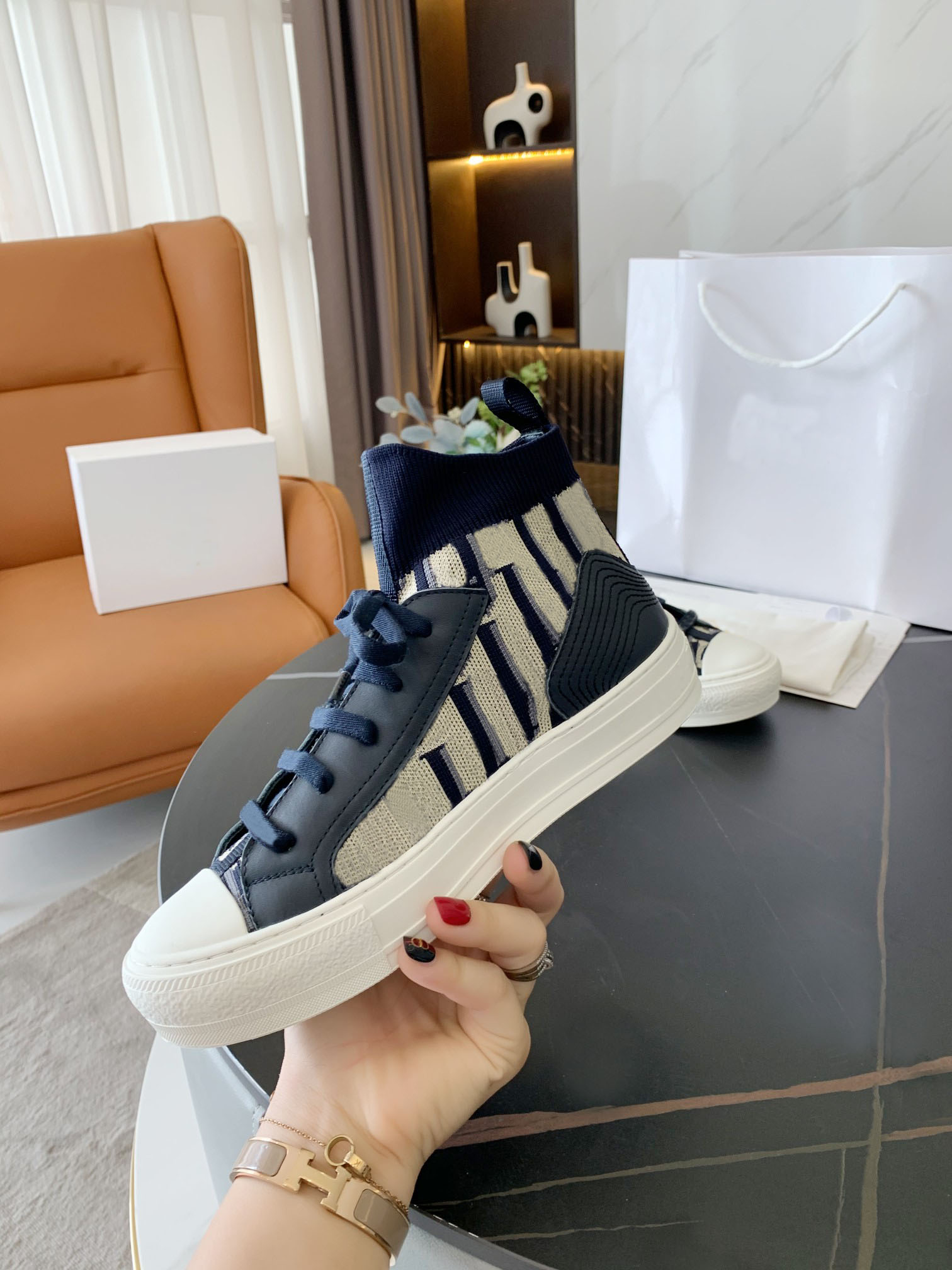 Women Designer Casual Shoes Embroidery Printed Alphabet Canvas Sneakers All-match Brand Stylist Shoe Mesh Breathable Oblique Trainers, Color 11
Women Designer Casual Shoes Embroidery Printed Alphabet Canvas Sneakers All-match Brand Stylist Shoe Mesh Breathable Oblique Trainers, Color 11
