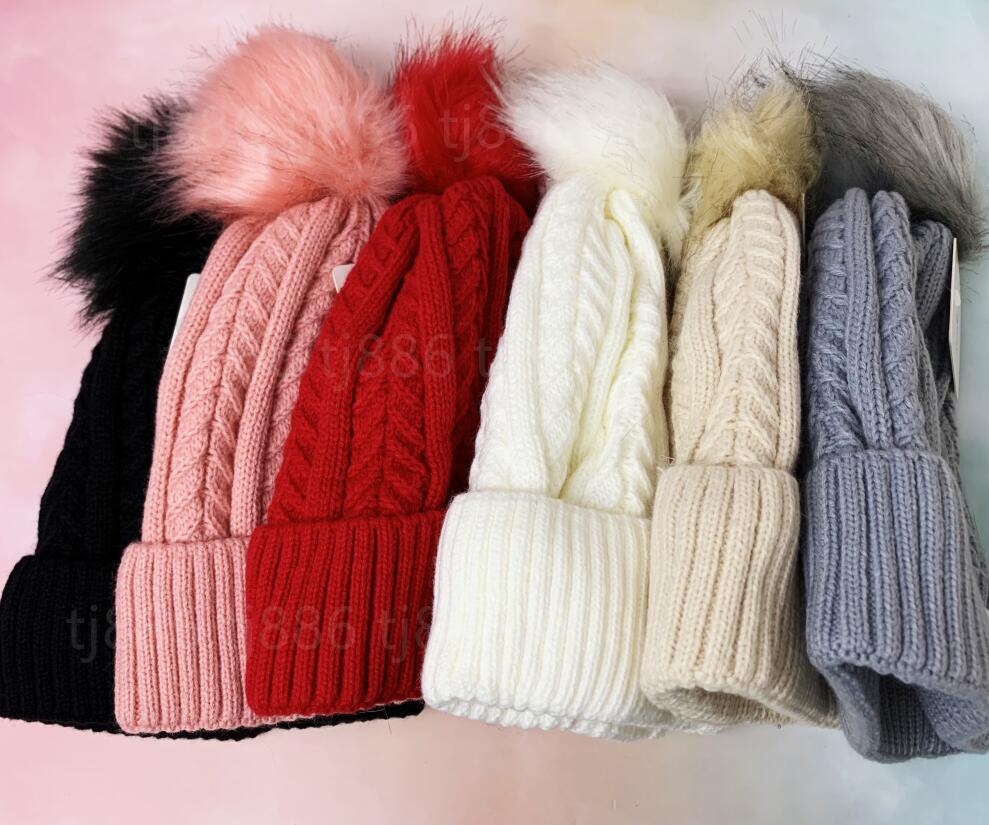 Luxury beanies Hight quality men and women Wool knitted hat classical sports skull caps womens High-end casual gorros Bonnet villi comfortable, Extra shipping fee
Luxury beanies Hight quality men and women Wool knitted hat classical sports skull caps womens High-end casual gorros Bonnet villi comfortable, Extra shipping fee