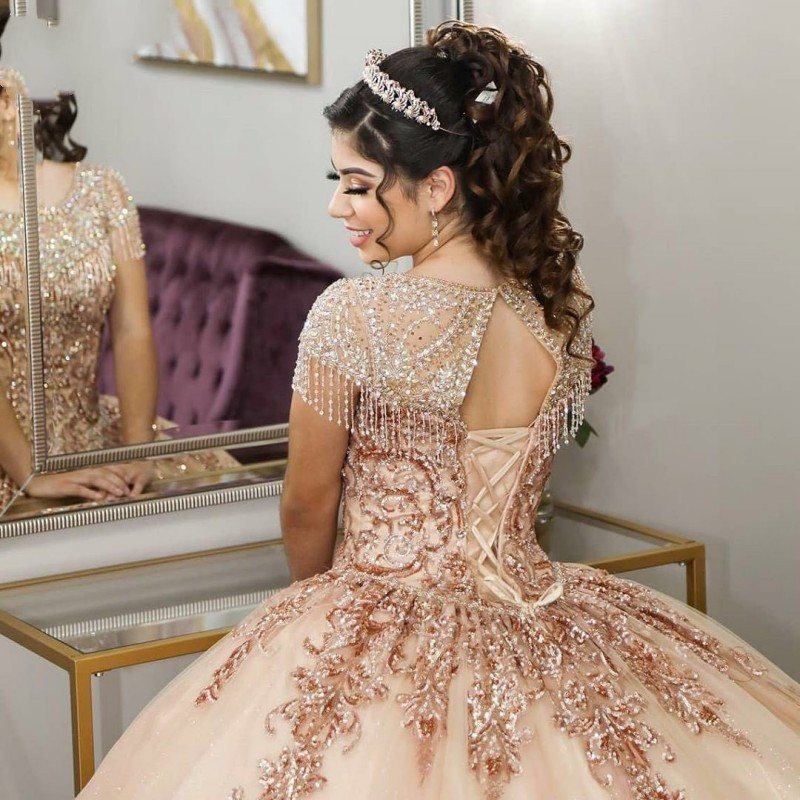 vestidos de 15 años 2021 Scoop Neck Tassel Beaded Quinceanera Dresses rose gold Applique Keyhole Back Ball sweet 16 Prom Gowns