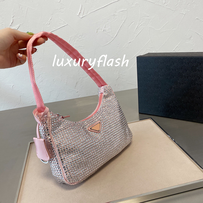 4 Color Women 2021 Diamond New Shoulder Underarm Bag Fashion Lady Luxurys Designers Handbag Bling Nylon High Quality Beautiful Bags, Make up the difference
4 Color Women 2021 Diamond New Shoulder Underarm Bag Fashion Lady Luxurys Designers Handbag Bling Nylon High Quality Beautiful Bags, Make up the difference