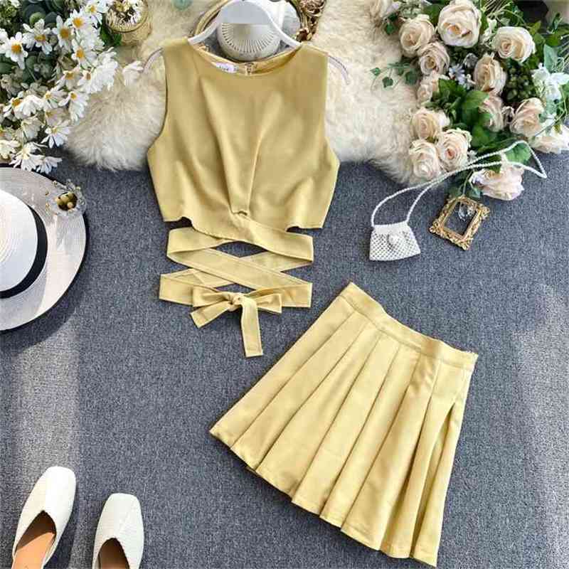 Summer Sweet Two Piece Sets Women Sexy Bandage Crop Tops + Mini Pleated Skirt Outift Woman Fashion 2 Pcs Set Clothing 210525
Summer Sweet Two Piece Sets Women Sexy Bandage Crop Tops + Mini Pleated Skirt Outift Woman Fashion 2 Pcs Set Clothing 210525