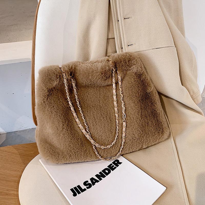 Women's Handbag 2021 Winter Plush Chain Korean Shoulder Bag Fashion High Quality Women Plush Bag Luxury Designer Large Tote, Black
Women's Handbag 2021 Winter Plush Chain Korean Shoulder Bag Fashion High Quality Women Plush Bag Luxury Designer Large Tote, Black