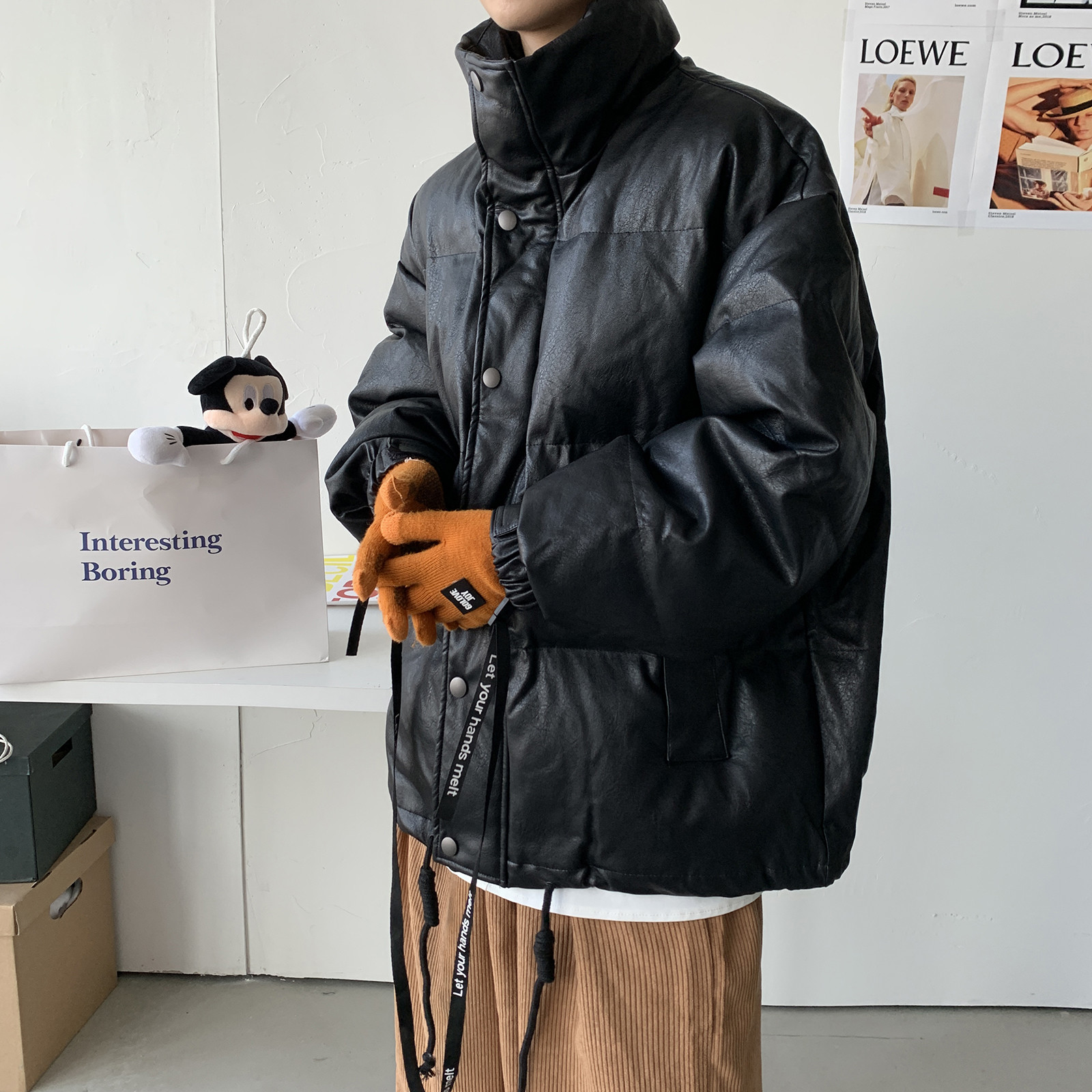 2021 New Roupas De Inverno Novo Casal Couro Do Plutnio Estudantes Soltos Quente Engrossar Zper Gola Homem Parkas Casuais B51k, Black
2021 New Roupas De Inverno Novo Casal Couro Do Plutnio Estudantes Soltos Quente Engrossar Zper Gola Homem Parkas Casuais B51k, Black
