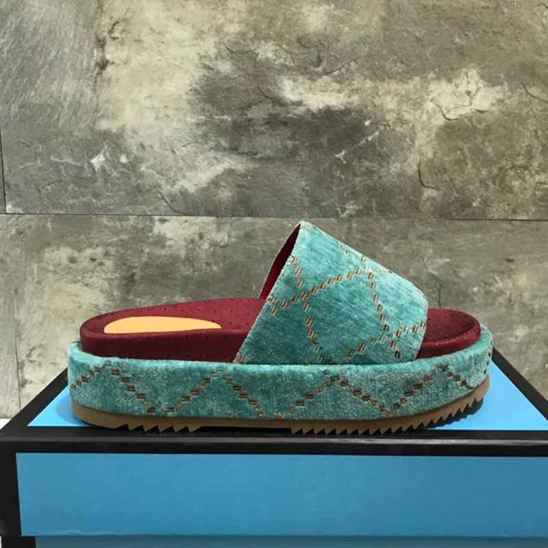 2020 fashion luxury letters ladies designer sandals summer wild wide slope with thick bottom high heel slippers ladies slipper slippers flip, Black
2020 fashion luxury letters ladies designer sandals summer wild wide slope with thick bottom high heel slippers ladies slipper slippers flip, Black