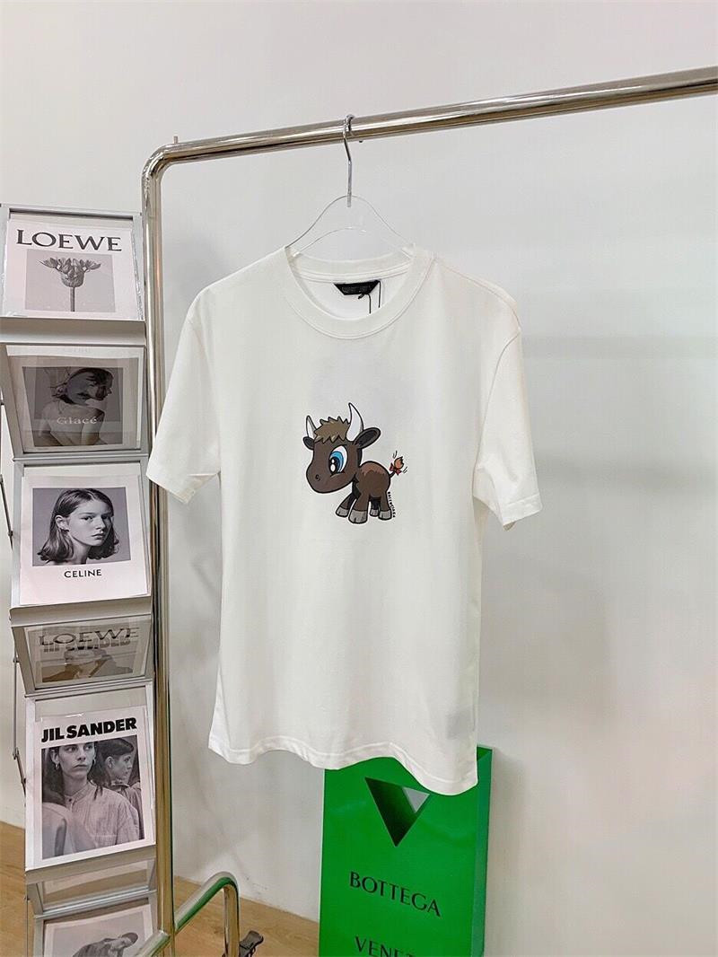 High quality manufacturers direct new brand designer short sleeve fashion print T-shirt for men and women casual outdoor clothing T S-5X P3, White;black
High quality manufacturers direct new brand designer short sleeve fashion print T-shirt for men and women casual outdoor clothing T S-5X P3, White;black
