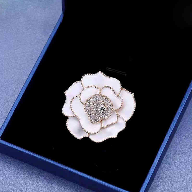 Brooch Camellia Flower High Grade Peacock Blue National Tide Rose Natural Pearl Autumn Winter Coat Sweater Accessories