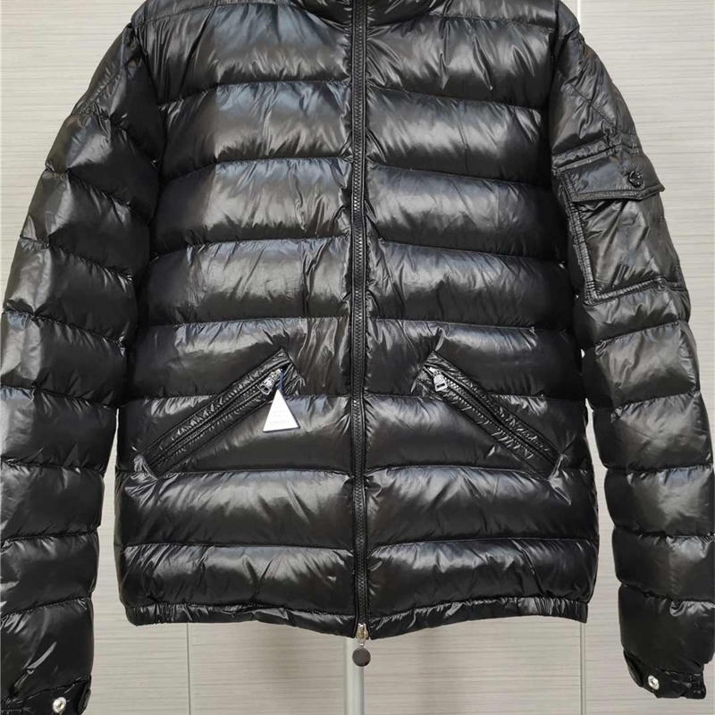 Designer mens monclair down jacket Double zipper women Luxurys France men s downs coat fashion brand outerwear 003, Black;brown
Designer mens monclair down jacket Double zipper women Luxurys France men s downs coat fashion brand outerwear 003, Black;brown