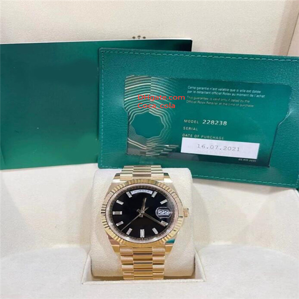 Luxury fashion Watches President Day-Date 40mm Yellow Gold Champagne Baguette Diamond Dial228238 Automatic Men's watch, Black
Luxury fashion Watches President Day-Date 40mm Yellow Gold Champagne Baguette Diamond Dial228238 Automatic Men's watch, Black