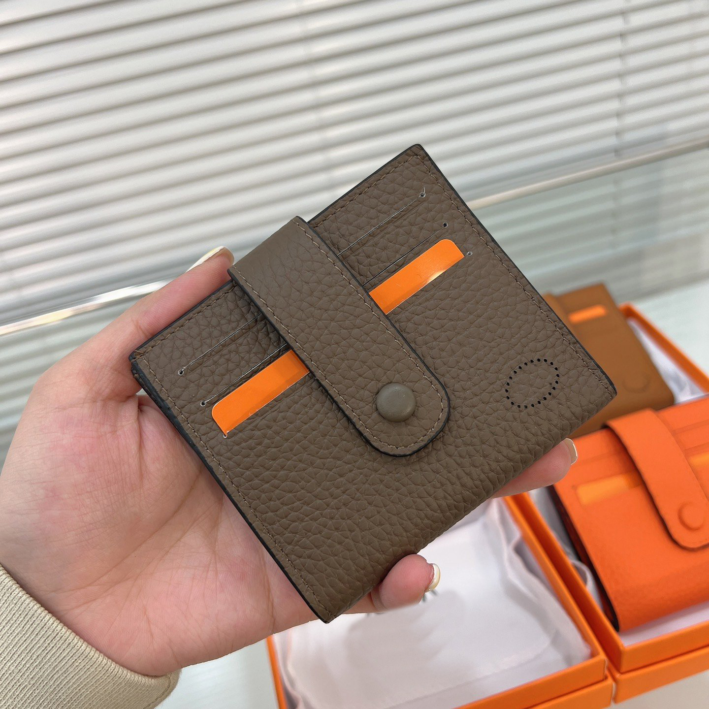Luxury designer wallet women purse mens card holders herme leather high quality coin purses a16
Luxury designer wallet women purse mens card holders herme leather high quality coin purses a16