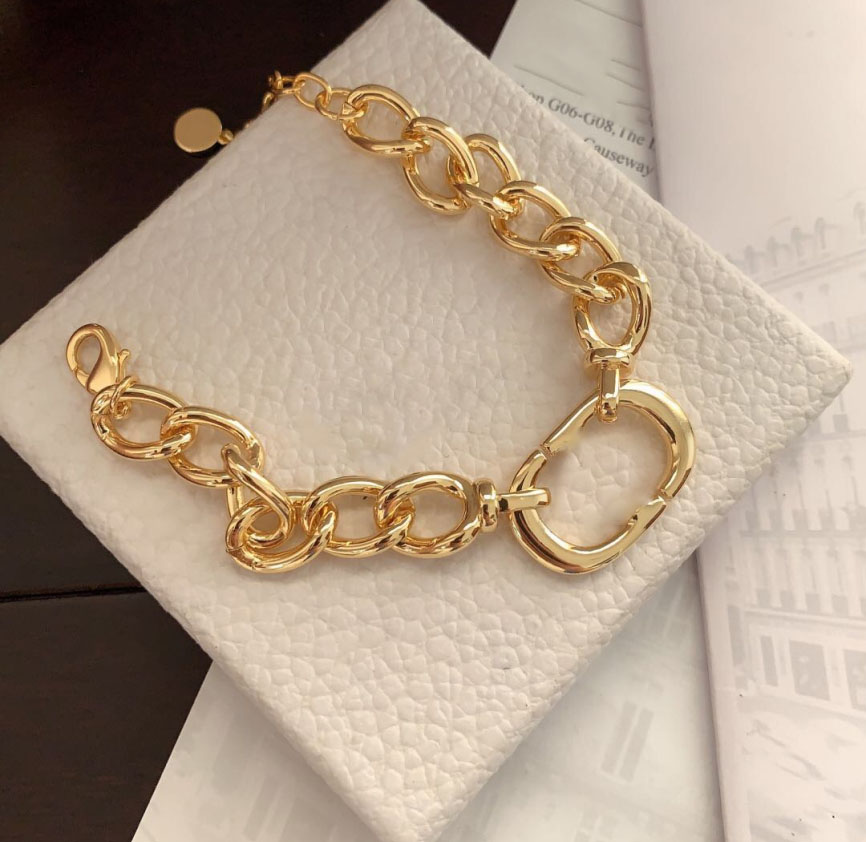 Designer letter Bracelet 2021 New Golden chain Bracelet with gift box high quality fashion luxury free shipping 022109, White
Designer letter Bracelet 2021 New Golden chain Bracelet with gift box high quality fashion luxury free shipping 022109, White