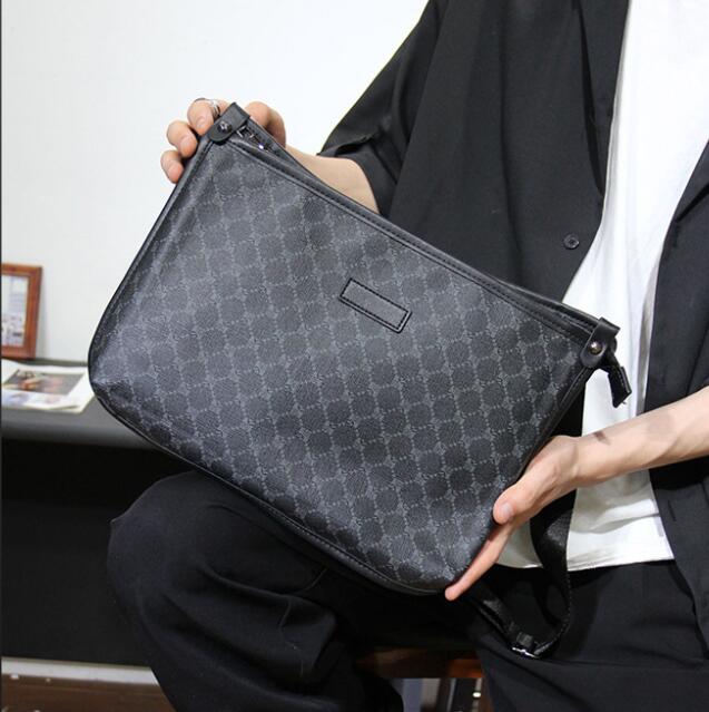 Factory wholesale mens leathers shoulder bags outdoor sports leisure backpack multifunctional wear-resistant leather postman bag fashion polka dot men handbag