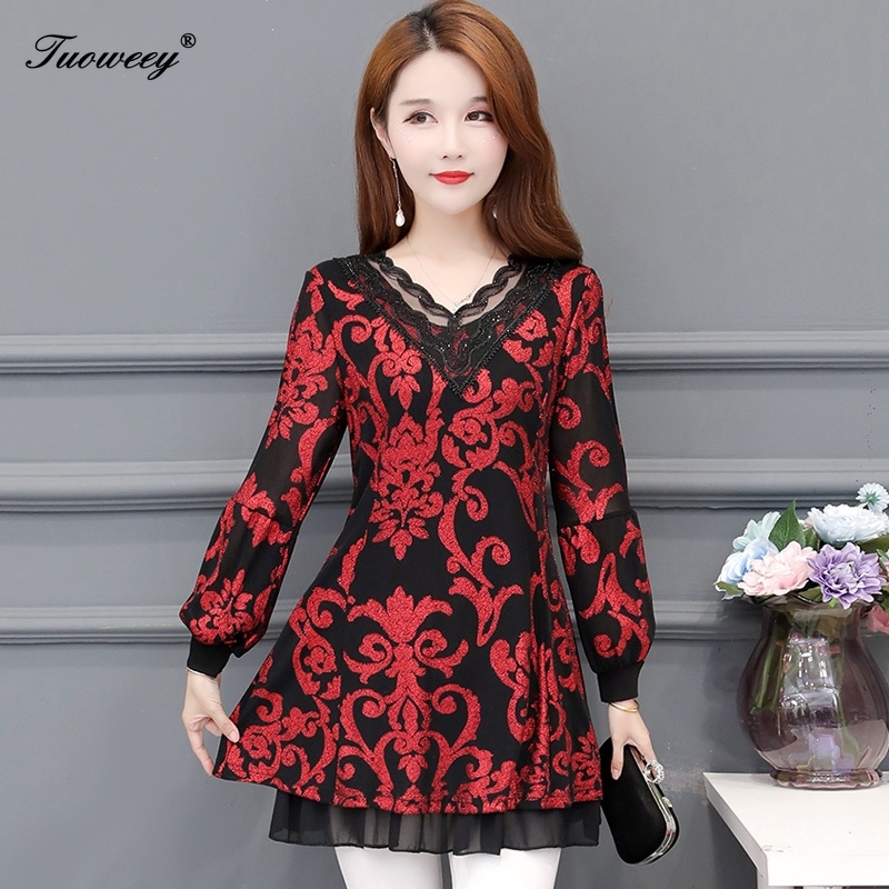 mujer de moda Ladies Large Size hollow out Lace V Neck see through shirt Long Sleeve blusa feminina elegant blouse 210225