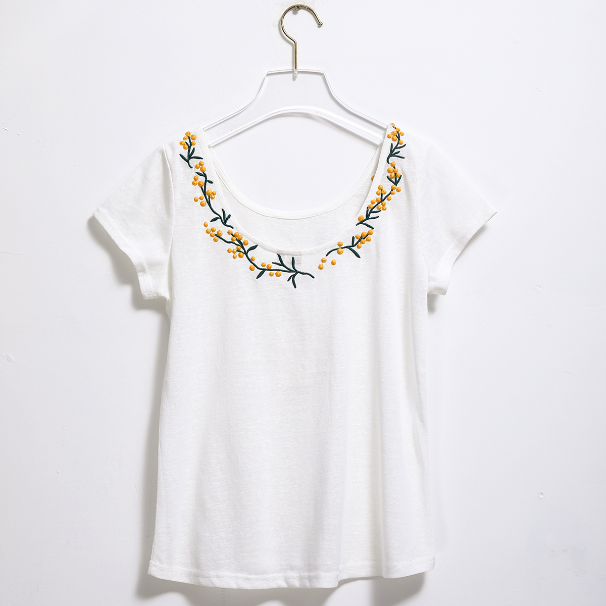 Jastie Short-sleeved Linen T-shirt Floral embroidery Back Chic Women Top Round Neck Pullovers Casual Top Tee Shirt Blusa 210306