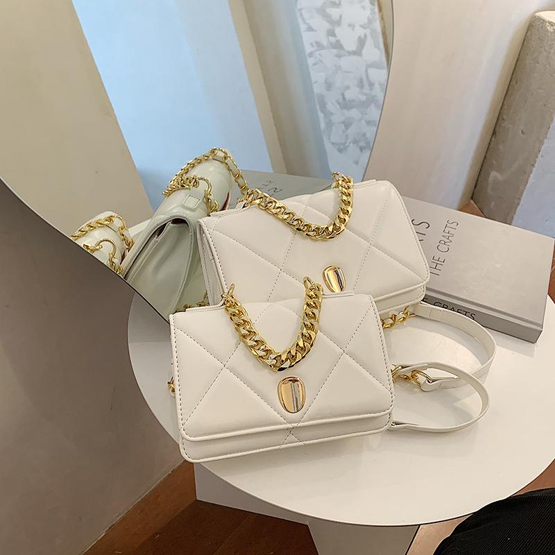 Textured Rhombic Chain Bag 2021 New Korean Leisure Simple Shoulder Messenger Bag Chain, Black
Textured Rhombic Chain Bag 2021 New Korean Leisure Simple Shoulder Messenger Bag Chain, Black