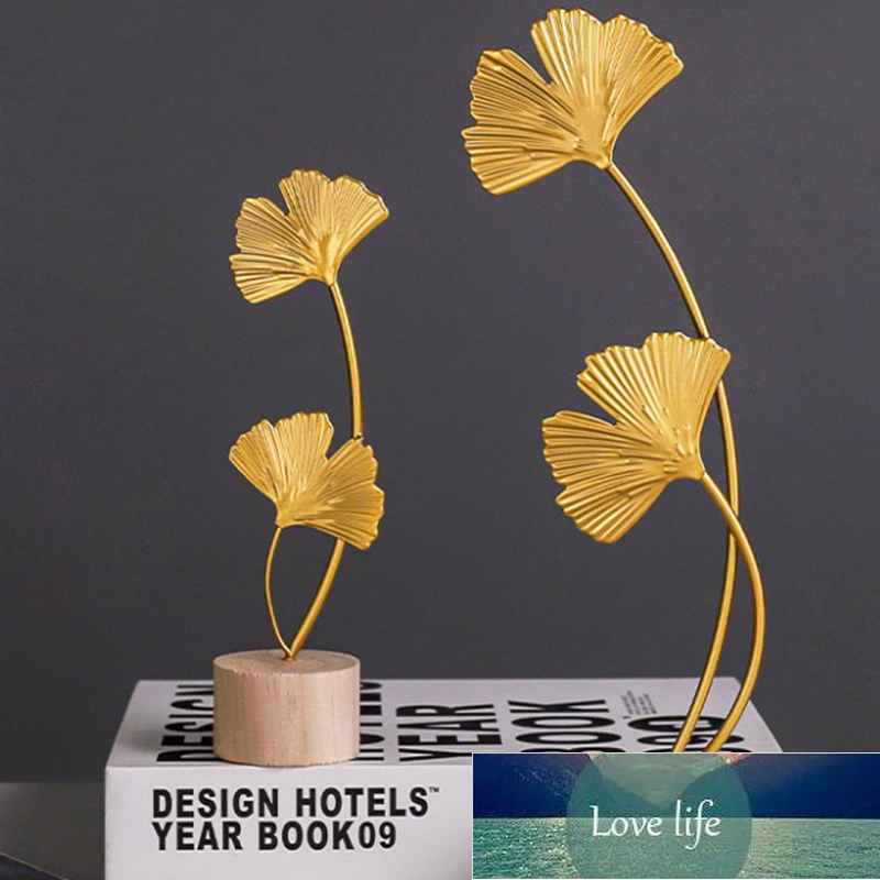 Modern home decoration office accessories for living room piecies home decor statues Leaves Statue miniature metal Ornaments Factory price expert desi
