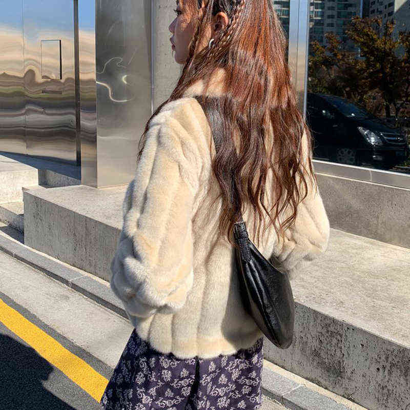 Rimocy Sweet White Women's Faux Fur Coat Winter Thick Warm Long Sleeve Overcoat Woman Korean Rabbit Plush Jacket Female 211123