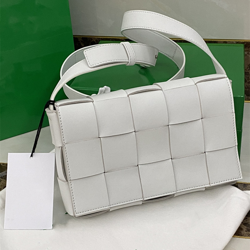 Knitting Rubik's cube bags The bag style is classic 578004 graceful bag The whole retro and have flavor fashion bags Atmospheric concise
Knitting Rubik's cube bags The bag style is classic 578004 graceful bag The whole retro and have flavor fashion bags Atmospheric concise