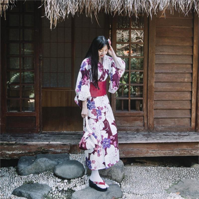 Casual Dresses Japanese Kimono Style Yukata Girl Spring Dress Woman Red Flower Print Bloom 2021 Retro Splice Long, Purple
Casual Dresses Japanese Kimono Style Yukata Girl Spring Dress Woman Red Flower Print Bloom 2021 Retro Splice Long, Purple