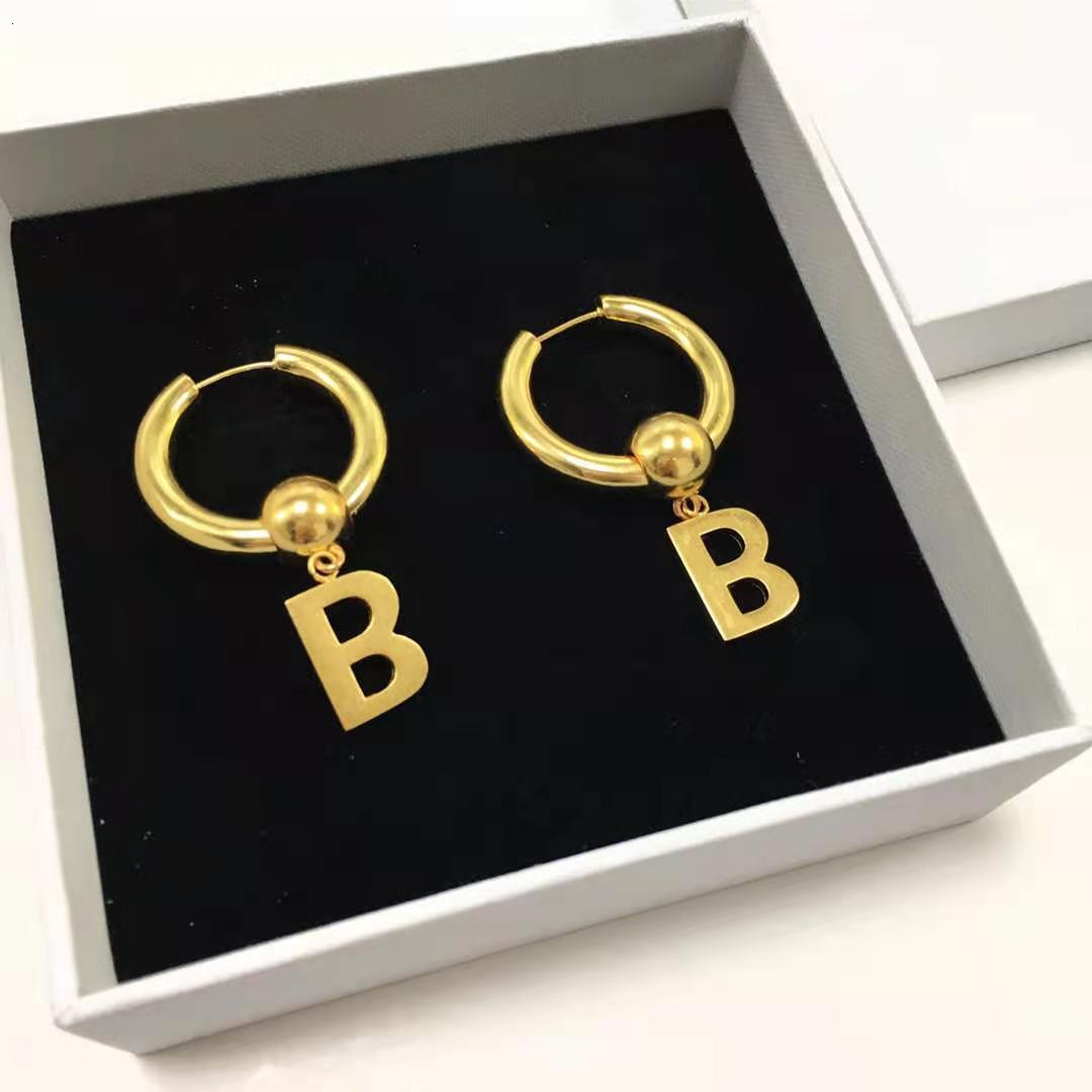 Bajia / new geometric letter B women's ring fashionable removable two Earrings, Golden;silver
Bajia / new geometric letter B women's ring fashionable removable two Earrings, Golden;silver