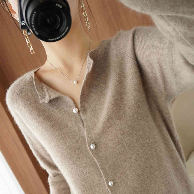 Women's Sweaters Female cashmere sweater, women's fashions, turtleneck in solid, fine, 100% wool, spring and autumn JPAZ, 1# shoe box
Women's Sweaters Female cashmere sweater, women's fashions, turtleneck in solid, fine, 100% wool, spring and autumn JPAZ, 1# shoe box