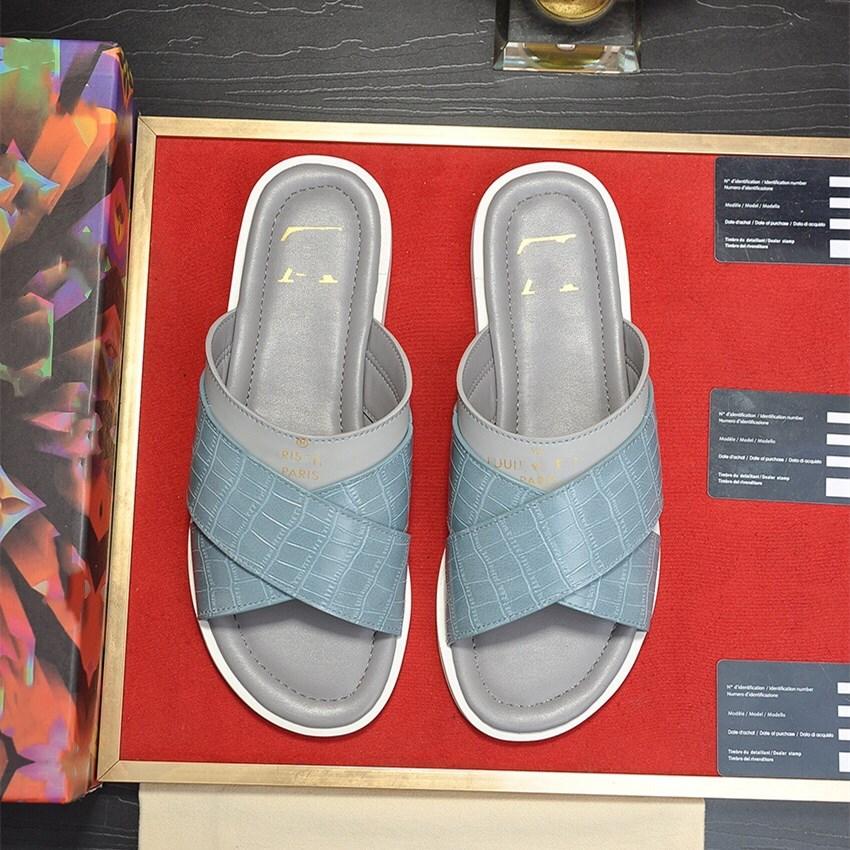 Coslony slipers Luxury men 2021 summer slipper bath casual beach slides shoes designer couple slippers mens sport slippers thick sole slippe, #01
Coslony slipers Luxury men 2021 summer slipper bath casual beach slides shoes designer couple slippers mens sport slippers thick sole slippe, #01