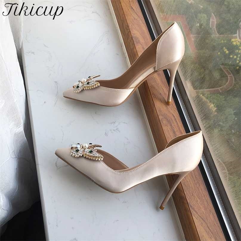 Tikicup Glitter Butterfly Decor Women Silk Satin D'Orsay High Heels Wedding Bridal Party Shoes Elegant Ladies Stilettos 211029, 10cm red
Tikicup Glitter Butterfly Decor Women Silk Satin D'Orsay High Heels Wedding Bridal Party Shoes Elegant Ladies Stilettos 211029, 10cm red