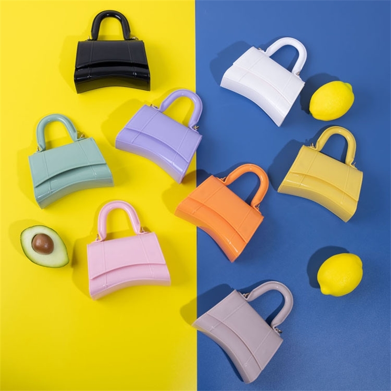 2021 fashion jelly PVC Mini women's portable one shoulder Crossbody children's bag, White
2021 fashion jelly PVC Mini women's portable one shoulder Crossbody children's bag, White
