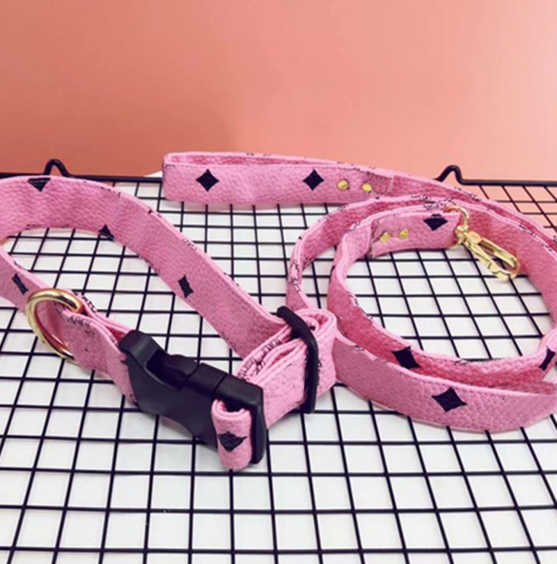 Vintage Pet Leashes Collars Set Pu Leather Dog Collar Outdoor Puppy Leader Leashes for Chihuahua Bulldog Bichon
Vintage Pet Leashes Collars Set Pu Leather Dog Collar Outdoor Puppy Leader Leashes for Chihuahua Bulldog Bichon