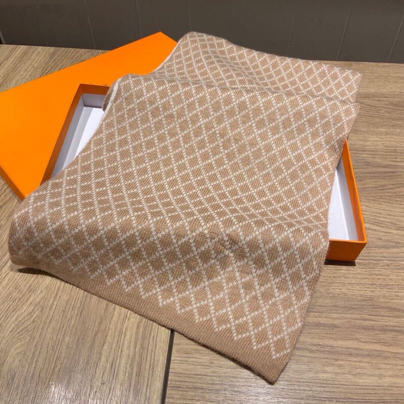 Fashion designer cashmere men's luxury plaid checkerboard scarf high quality scarfs winter thick 2 colors 30cm-180cm With box
Fashion designer cashmere men's luxury plaid checkerboard scarf high quality scarfs winter thick 2 colors 30cm-180cm With box