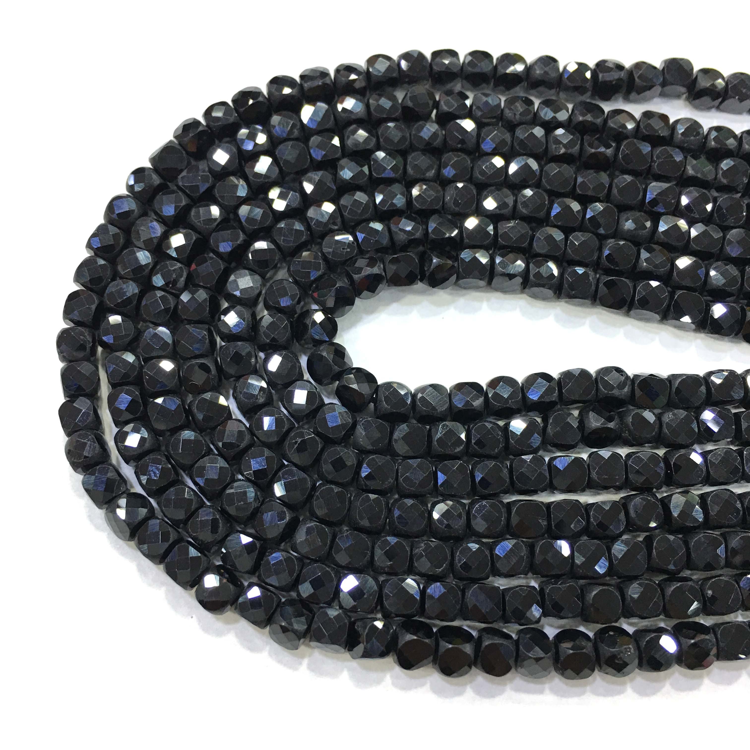 Square Black Spinel Beads 4-5mm Natural Gemstone Spacer Jewelry Accessories Making DIY Necklace Bracelet 15 inch Factory Price Q0531
Square Black Spinel Beads 4-5mm Natural Gemstone Spacer Jewelry Accessories Making DIY Necklace Bracelet 15 inch Factory Price Q0531