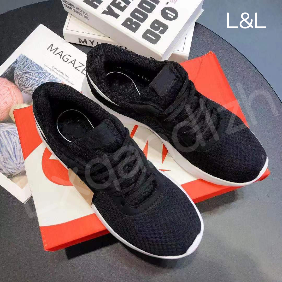 Classic British three generations of men and women sports and leisure breathable canvas adult shoes comfortable running shoes
Classic British three generations of men and women sports and leisure breathable canvas adult shoes comfortable running shoes