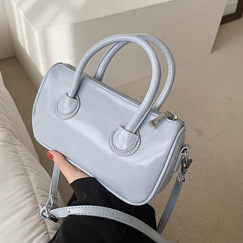 Solid color Tote Armpit bag 2021 Fashion New High-quality PU Leather Women's Designer Handbag Casual Shoulder Bags Phone Purses, Black
Solid color Tote Armpit bag 2021 Fashion New High-quality PU Leather Women's Designer Handbag Casual Shoulder Bags Phone Purses, Black