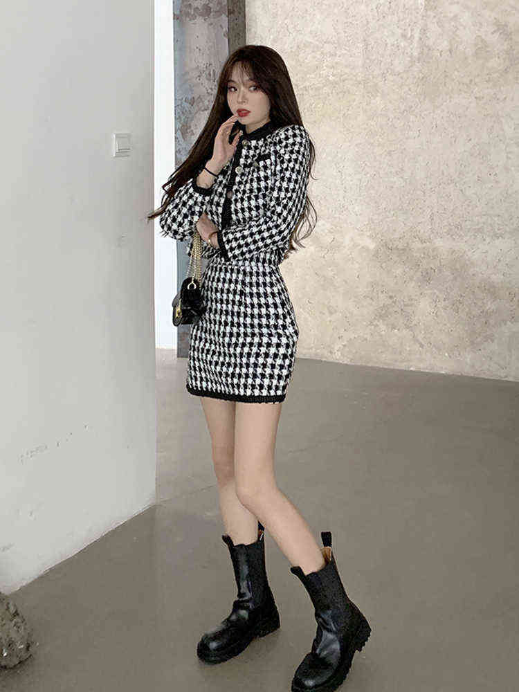 Xiaoxiangfeng two-piece female spring and autumn houndstooth long-sleeved splicing jacket skirt suit trendy 211106