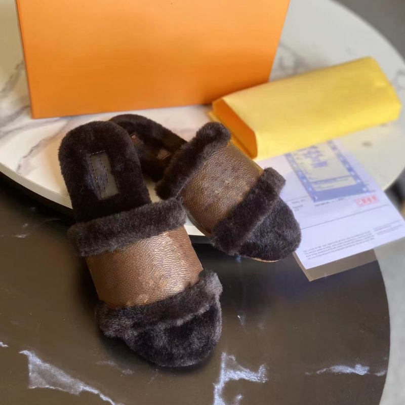 Classics Love Winter Slippers Women Fashion Cotton Slipper Brown Black White Pink Coffee With Box
Classics Love Winter Slippers Women Fashion Cotton Slipper Brown Black White Pink Coffee With Box